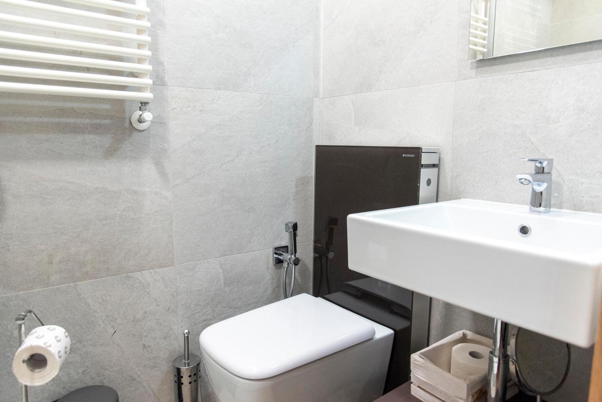 Monti Bespoke Apartment โรม ภายนอก รูปภาพ